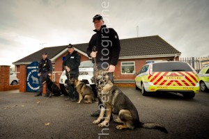 Lincs Police Handlers and their dogs